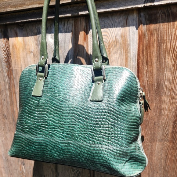 Italian Green Leather Purse with Snake Print Design - Picture 2 of 14